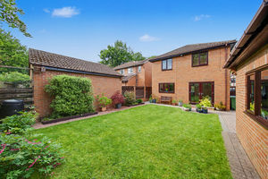 Ash Tree Close